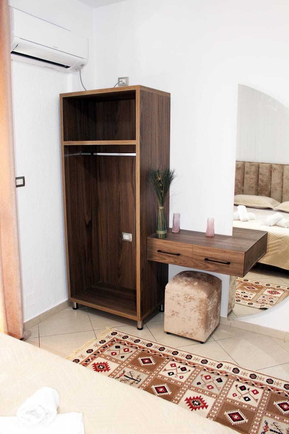 wardrobe