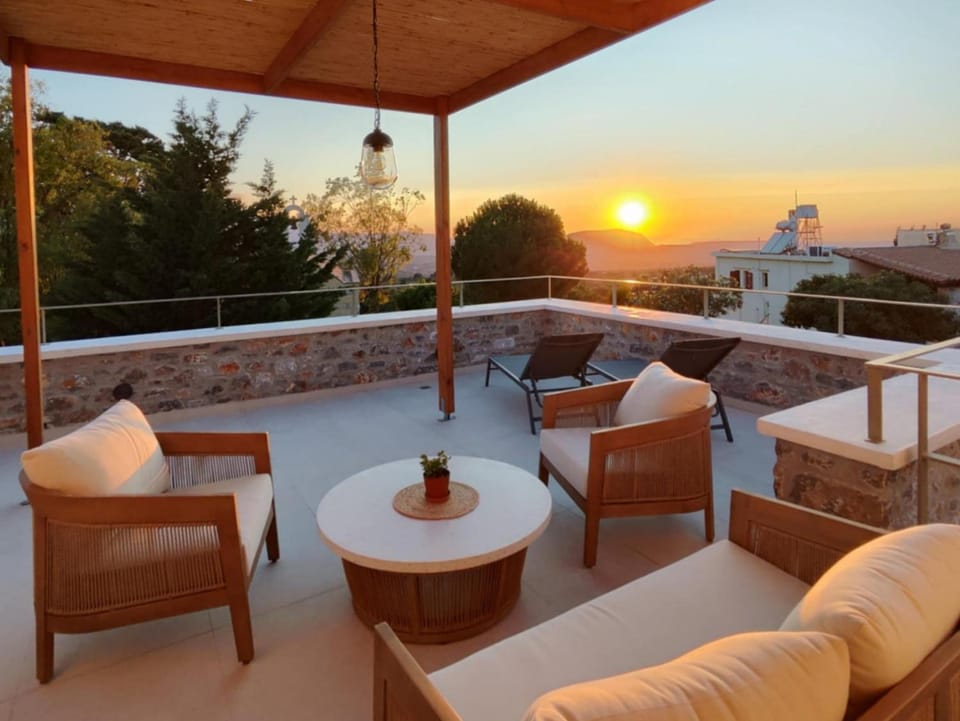 Patio, Natural landscape, View (from property/room), Balcony/Terrace, Sunset