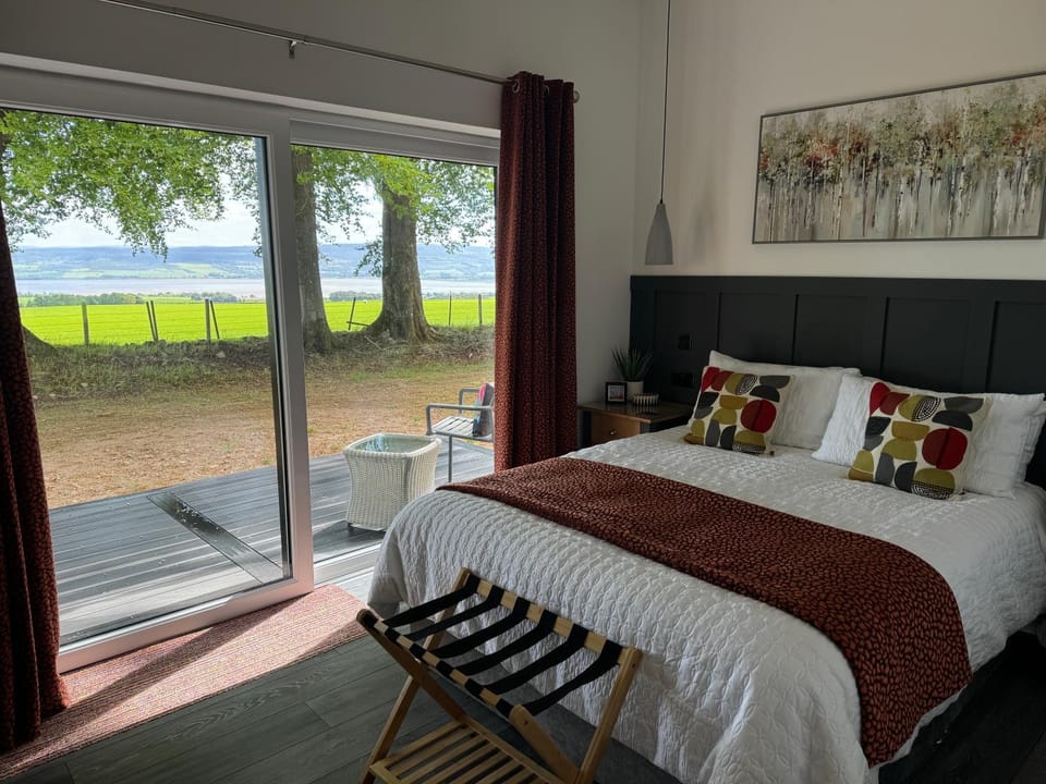 Bed, Natural landscape, Garden, Bedroom, Garden view