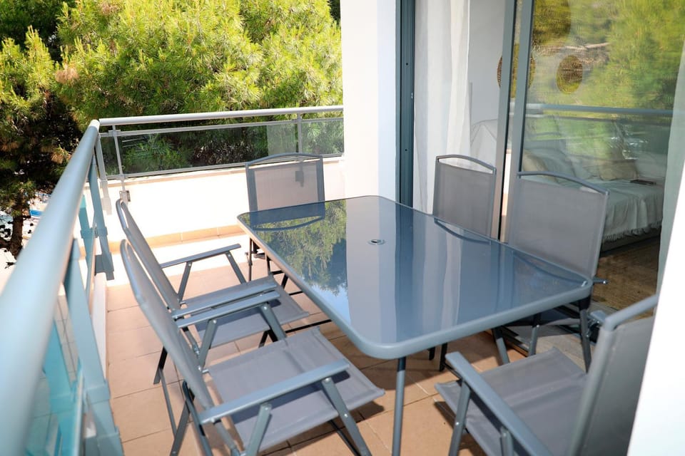 Patio, Day, View (from property/room), Balcony/Terrace, Living room, Dining area