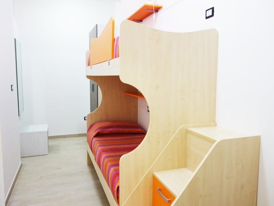 bunk bed