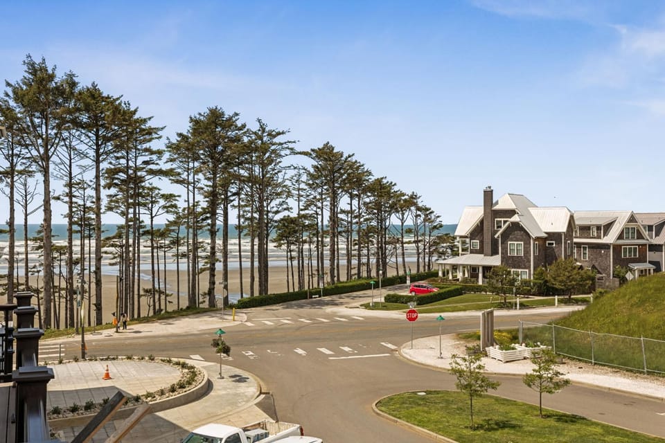 Nearby landmark, Neighbourhood, Beach, Sea view