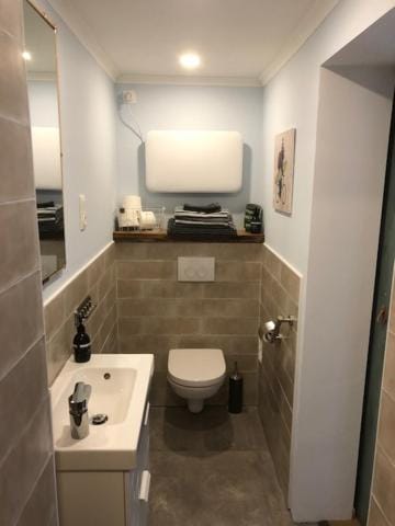 Toilet, Bathroom