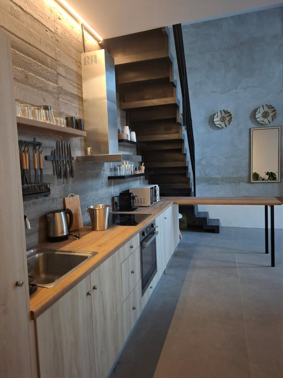 Coffee/tea facilities, Kitchen or kitchenette, Dining area