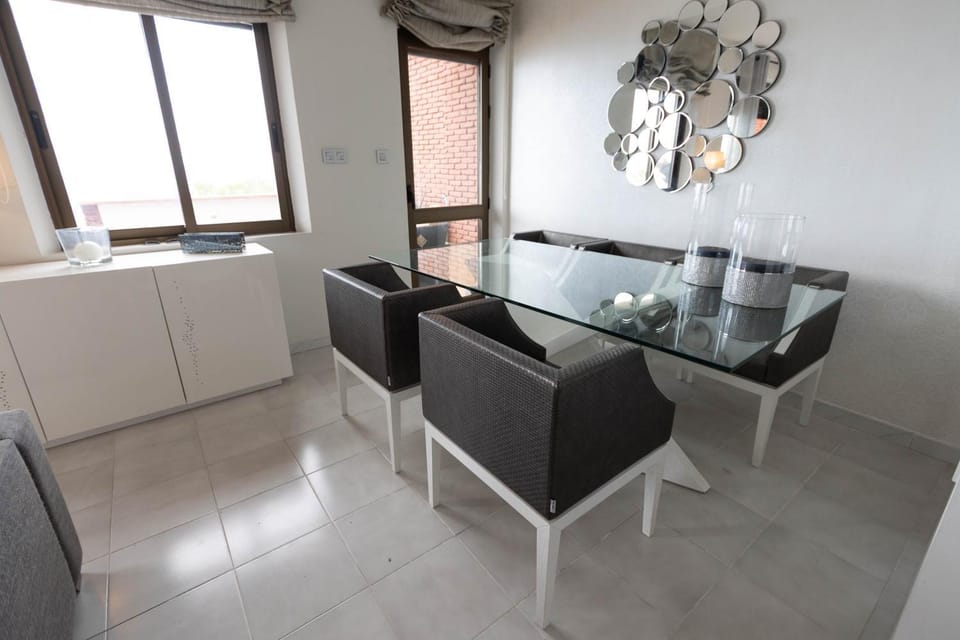 CT 383 GR - Faro's Almuñecar Beachfront for 4 Apartment in Costa Tropical