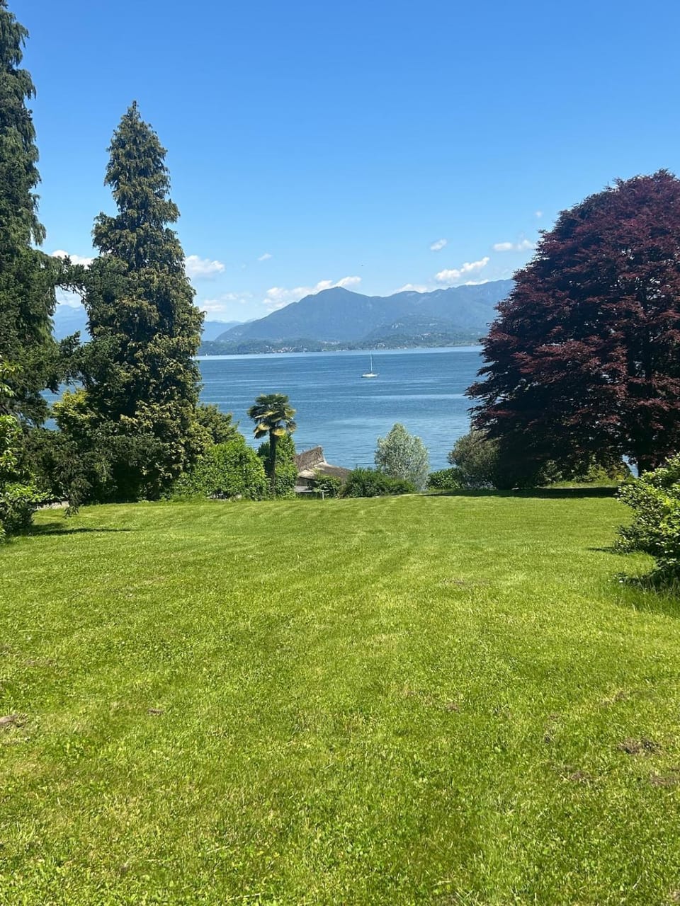 Natural landscape, Garden, Garden view, Lake view, Mountain view