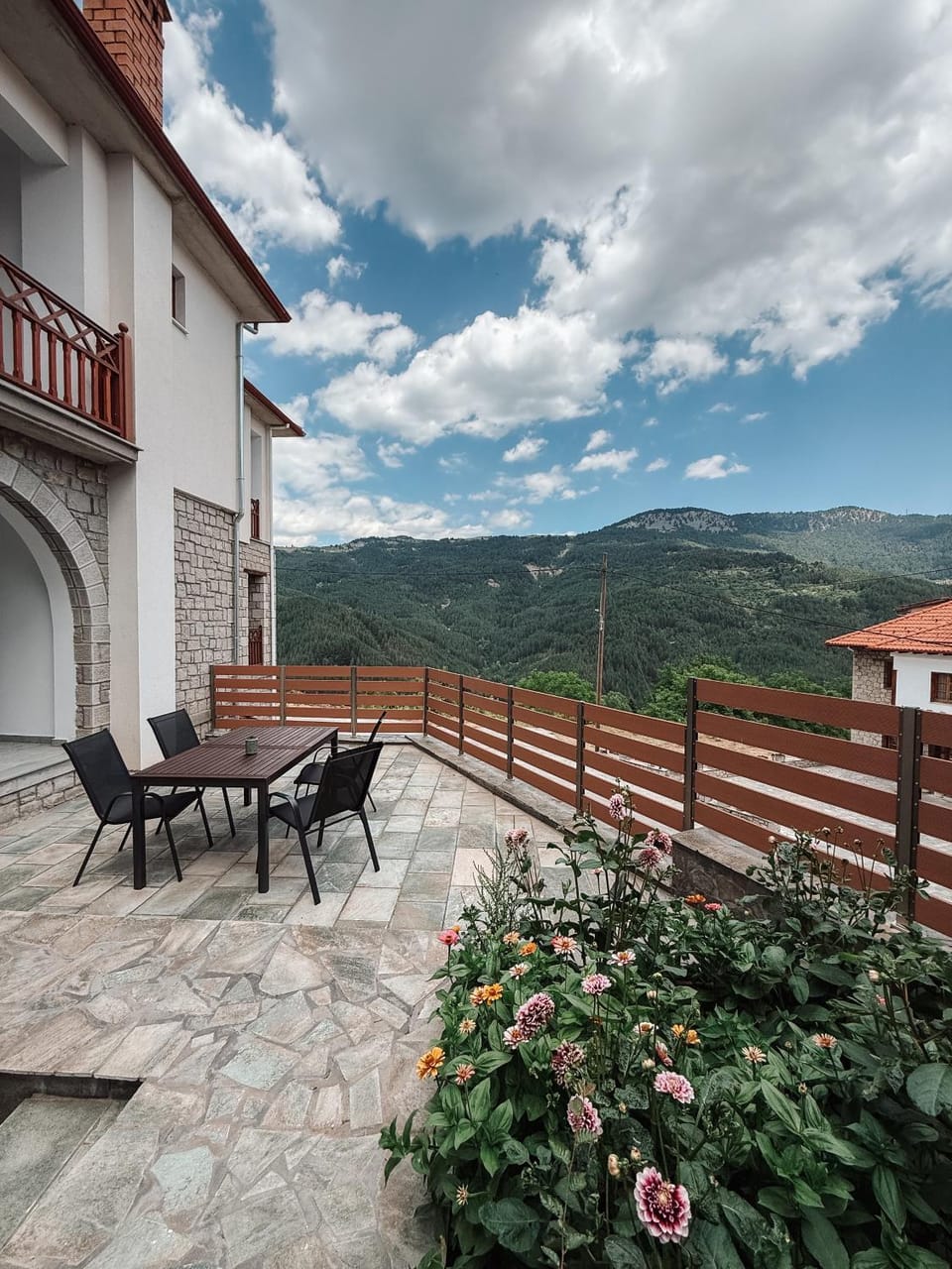 Garden, Mountain view