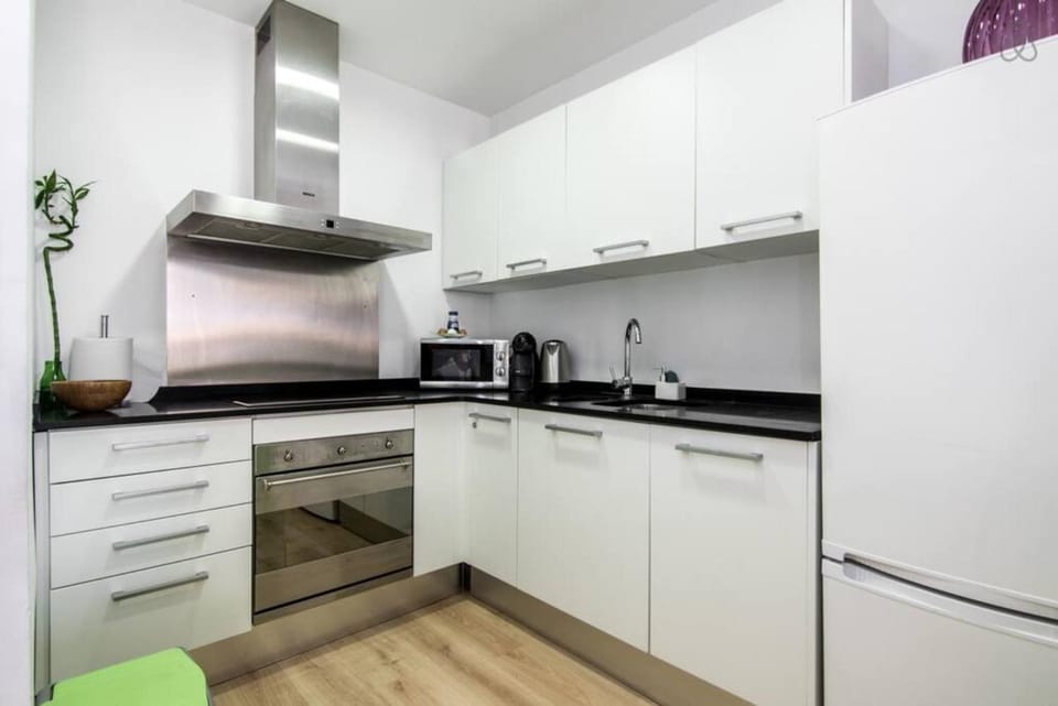 Coffee/tea facilities, Kitchen or kitchenette, minibar, pet friendly, stove