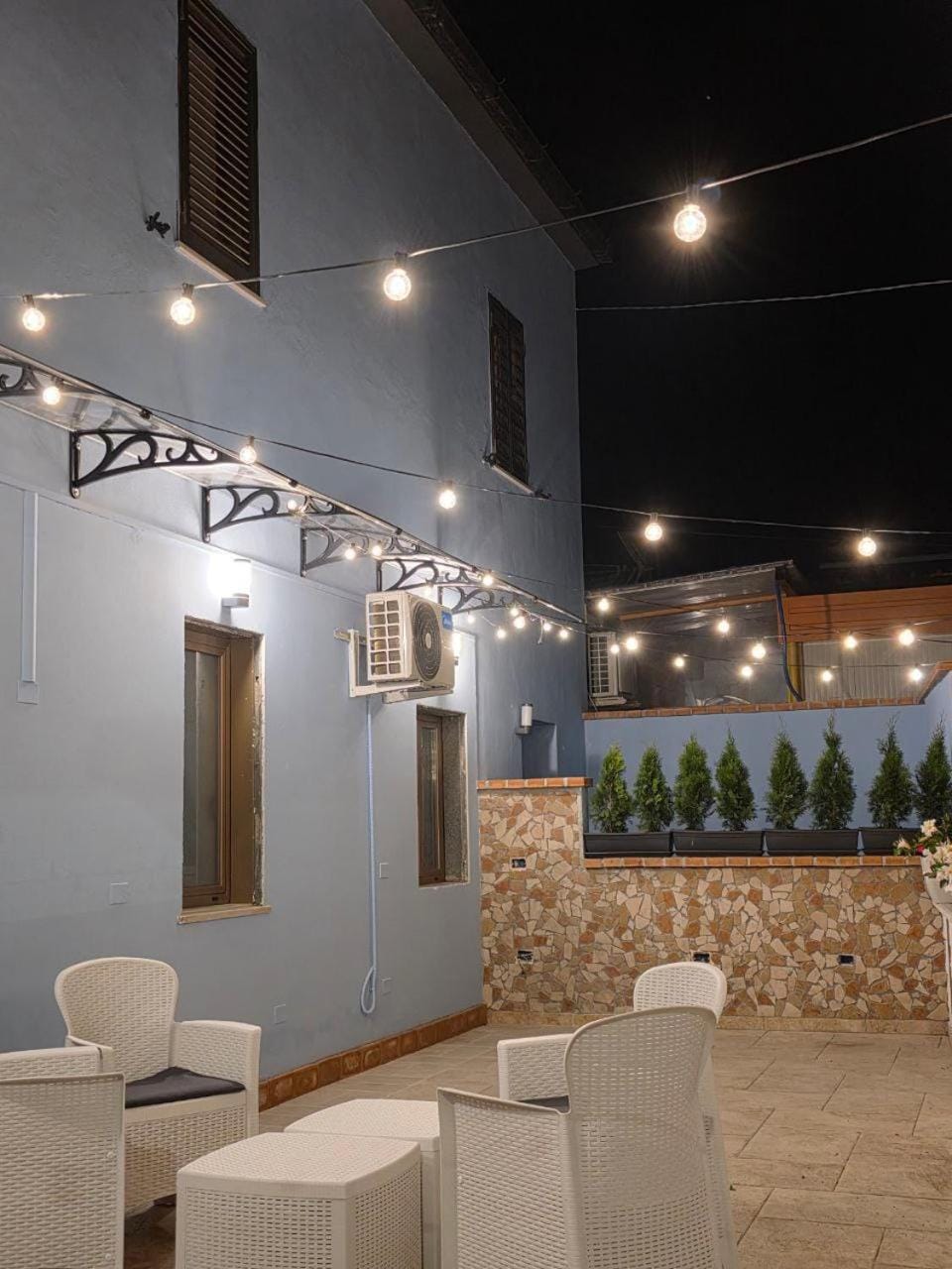 Property building, Patio, Patio, Balcony/Terrace, Balcony/Terrace, Inner courtyard view