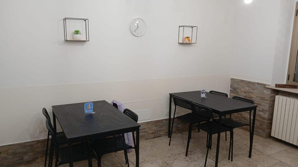 Dining area, Breakfast