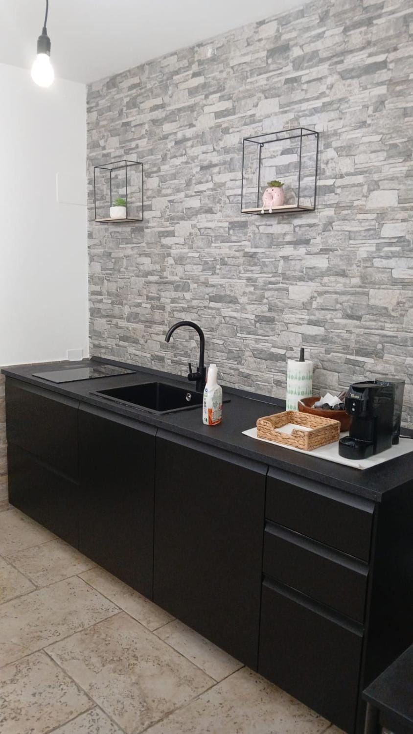Kitchen or kitchenette, Breakfast