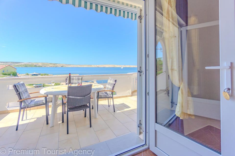 View (from property/room), Balcony/Terrace, Sea view