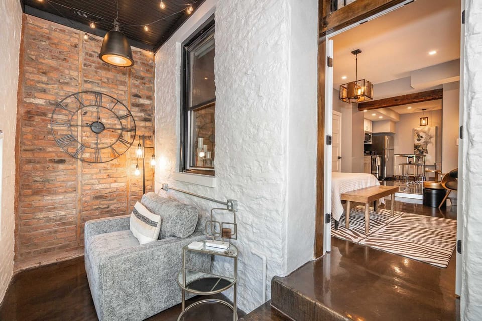 Luxury Mt Adams Retreat Apt 1 Apartment in Cincinnati