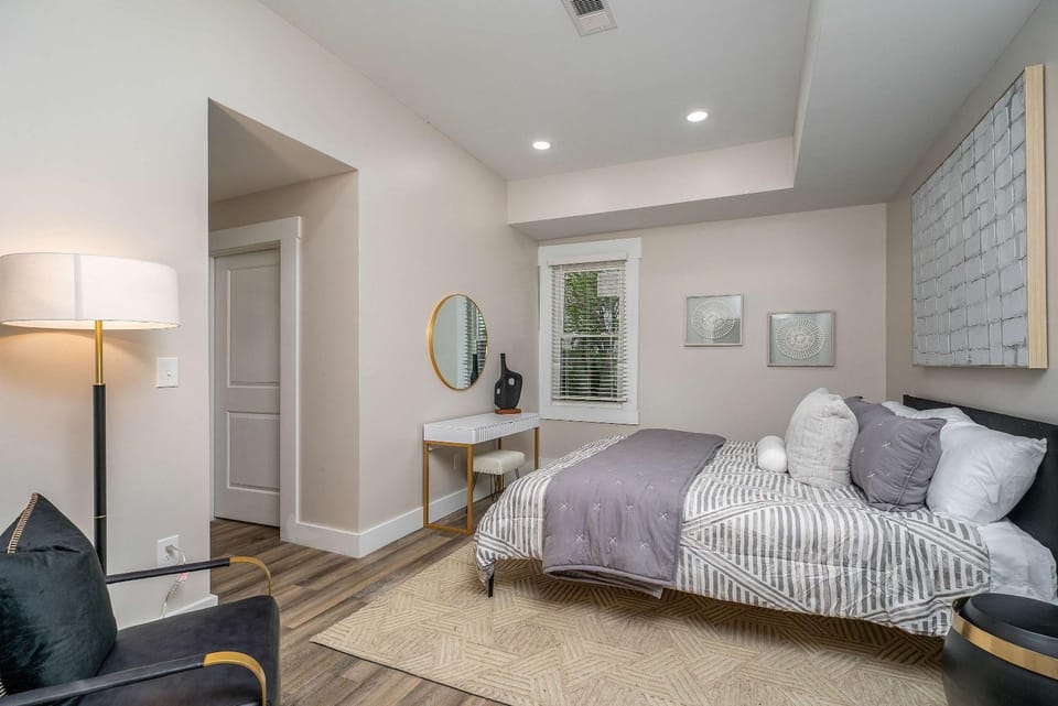 Lee Street Lodge - Minutes from DT House in Covington