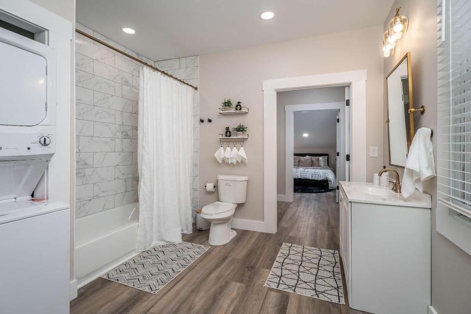 Lee Street Lodge - Minutes from DT House in Covington