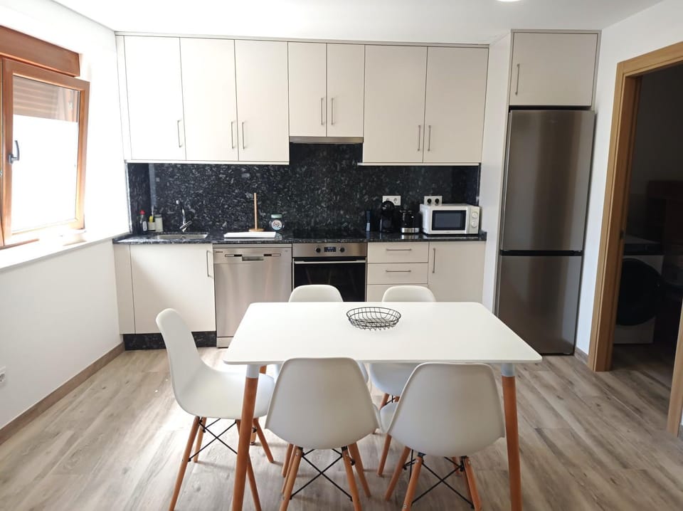 Kitchen or kitchenette, Dining area, dishwasher, oven, stove, toaster