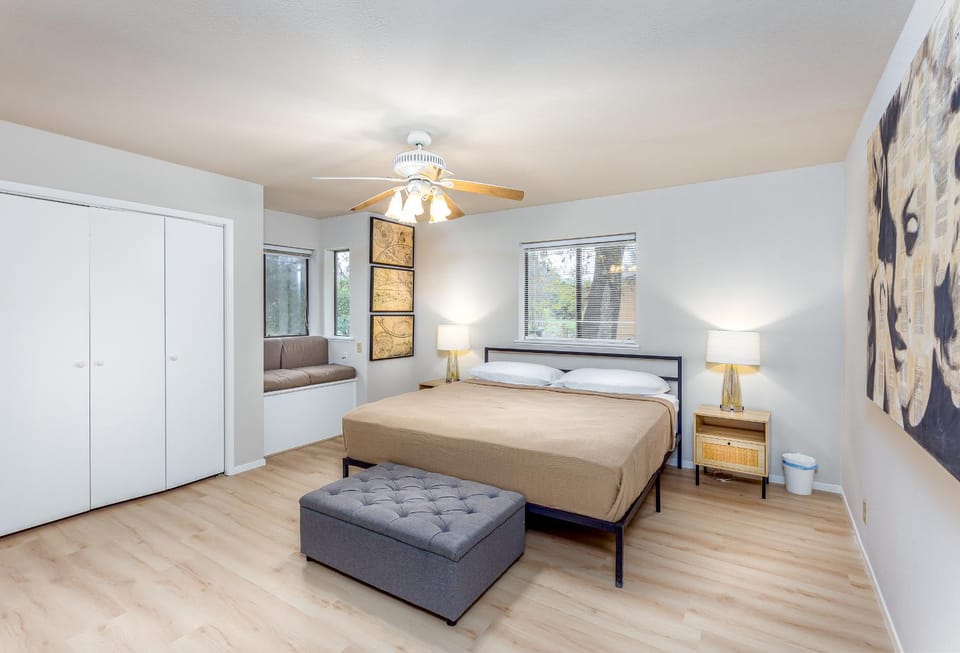Bed, Bedroom