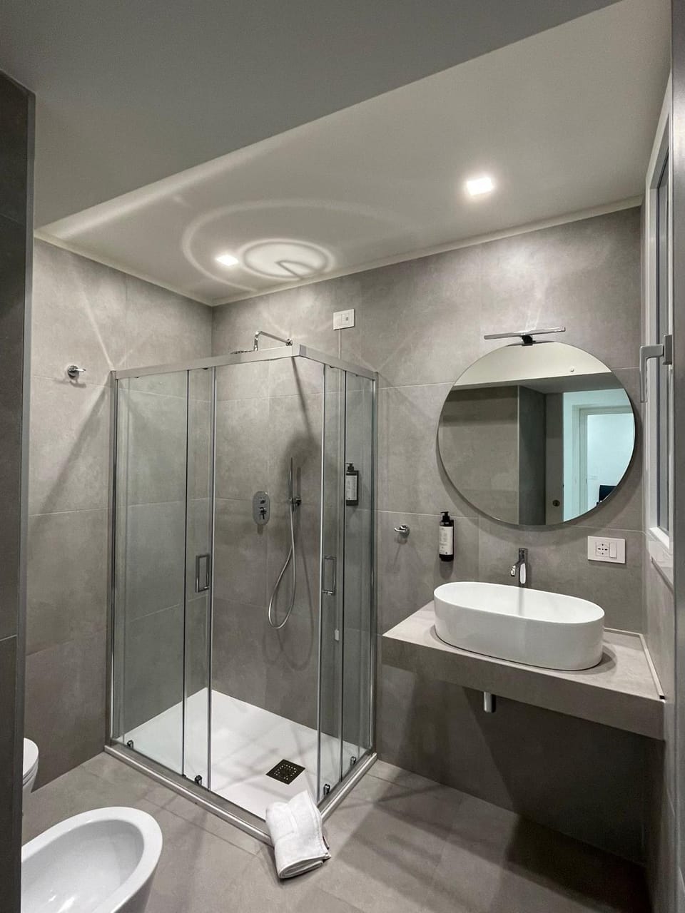 Shower, Bathroom