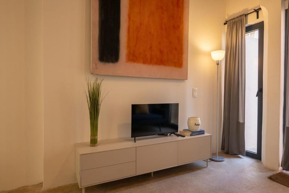 Apartamento para 4 huespedes con Patio y ducha Exterior Apartment in Valencia