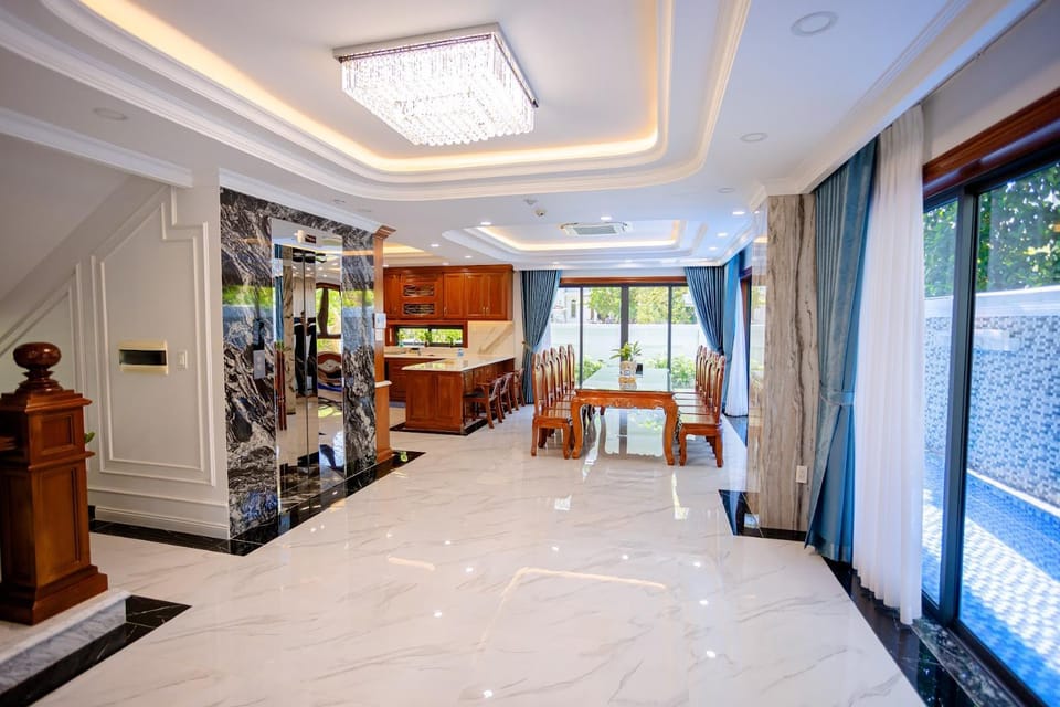 Seating area, Dining area