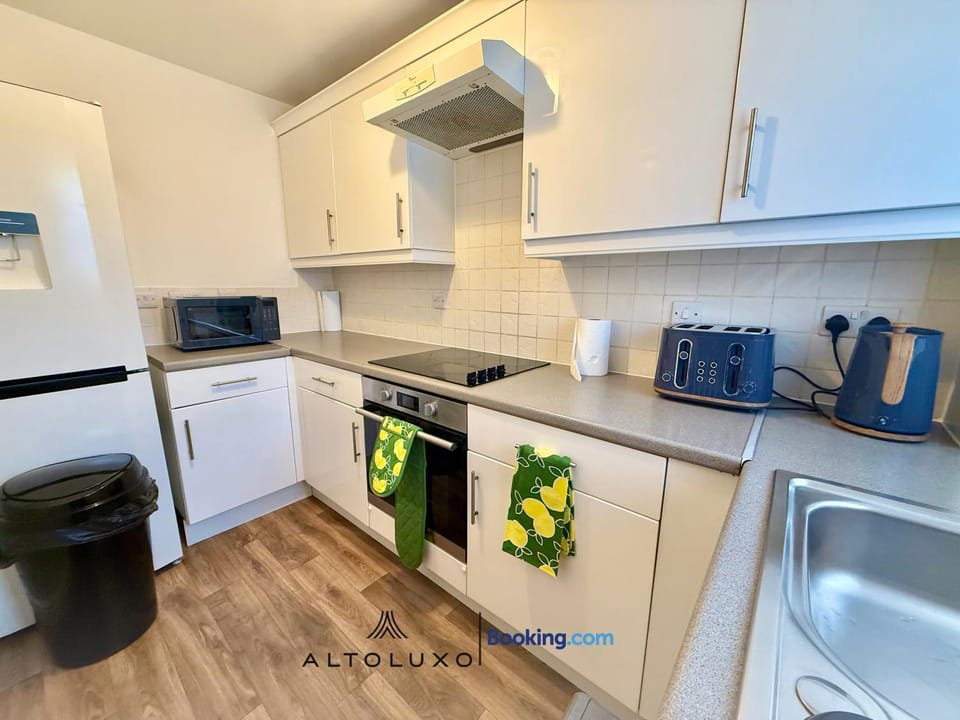 NOVA1 Stylish Cosy 1BR By AltoLuxo Short Lets Serviced Accommodation With Free Wifi & Parking Apartment in Bristol