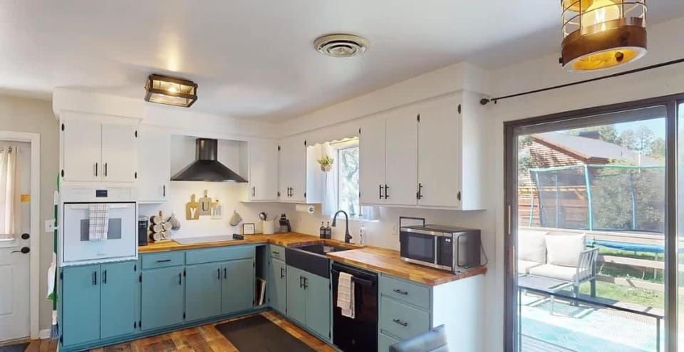 Kitchen or kitchenette, dishwasher, oven, stove, kitchen