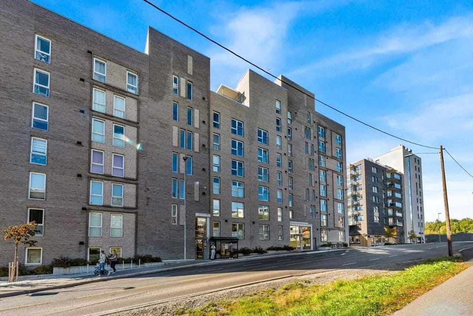 Property building, Neighbourhood, City view