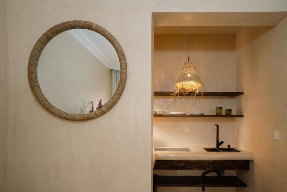 Kitchen or kitchenette, kitchen