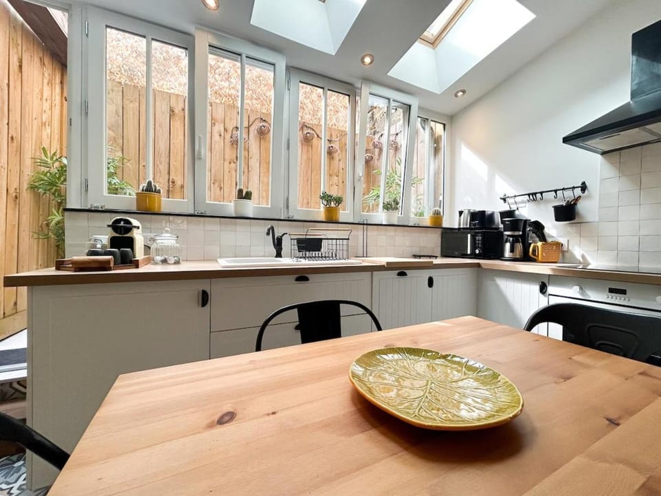 Un cocon de style rénové et climatisé proche gare Apartment in Bordeaux