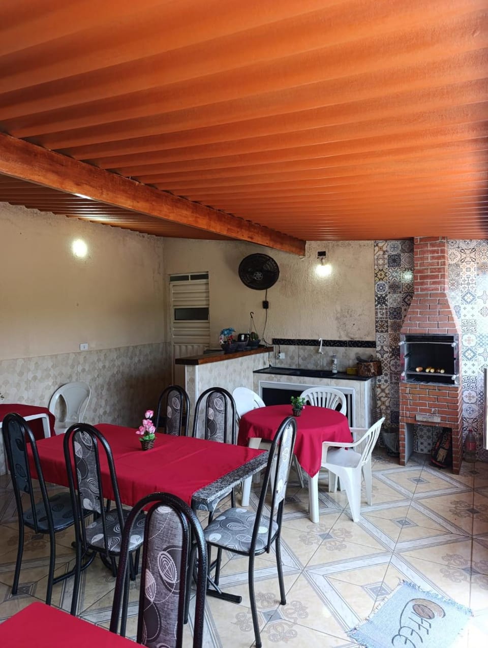 Kitchen or kitchenette, Dining area, Breakfast
