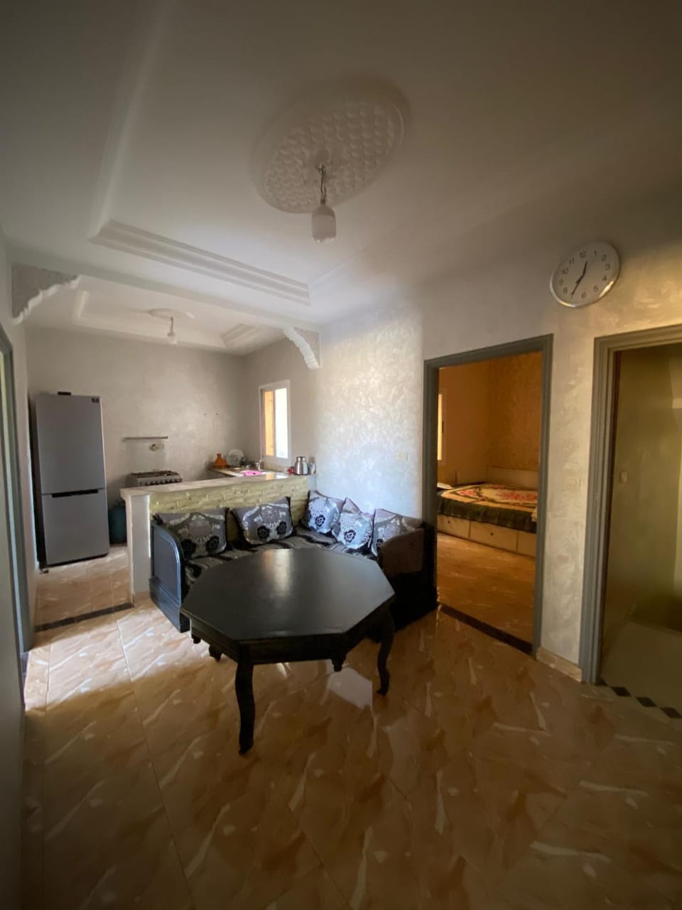 Seating area, Dining area