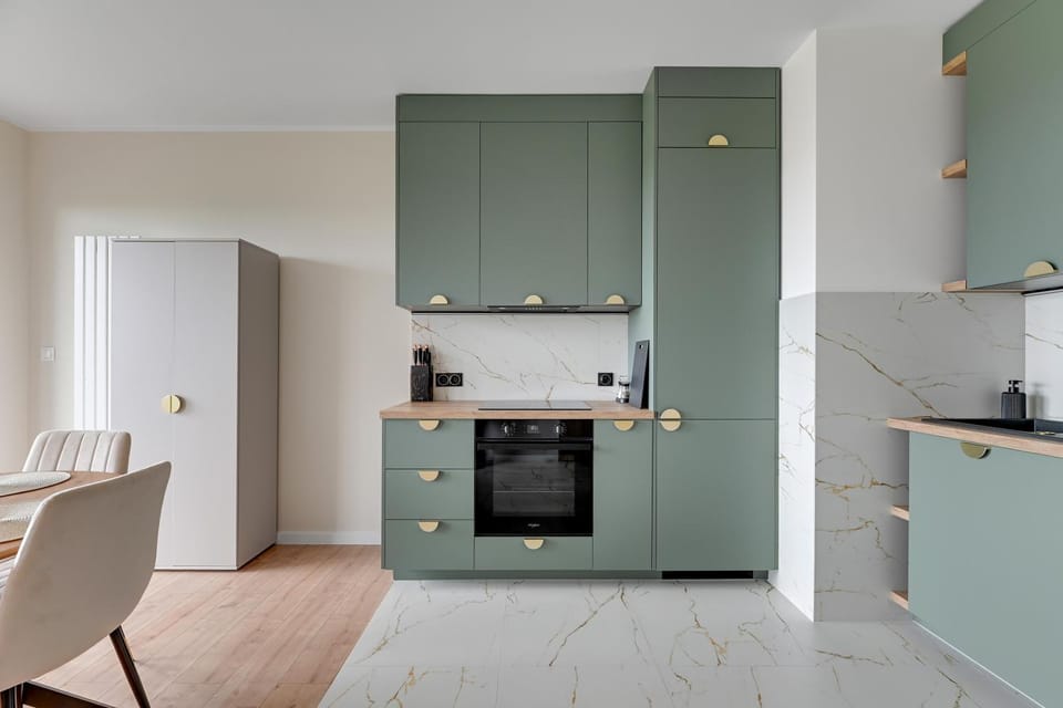 Kitchen or kitchenette, Dining area, oven, stove