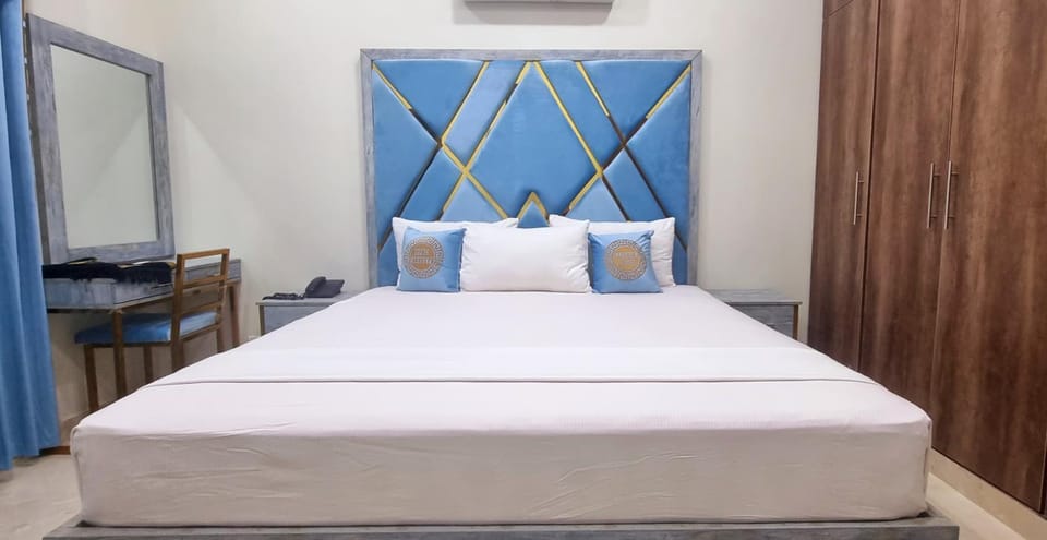 Pakeeza Hotel - Faisal Town Hotel in Lahore