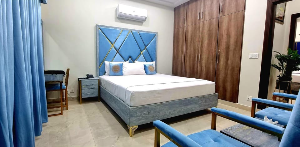 Pakeeza Hotel - Faisal Town Hotel in Lahore