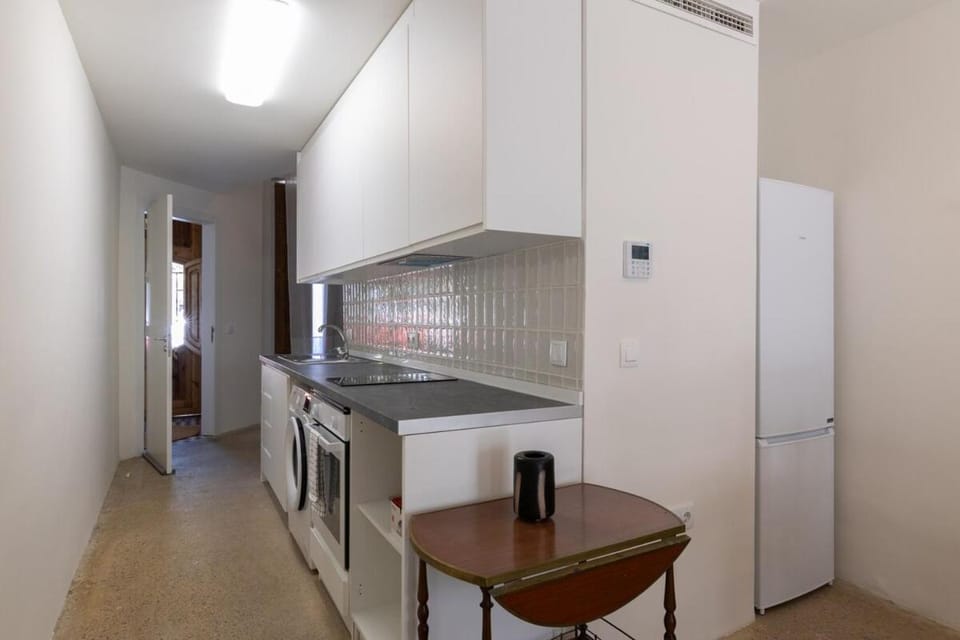 Apartamento2 para 4 huespedes con Patio y ducha Exterior Apartment in Valencia