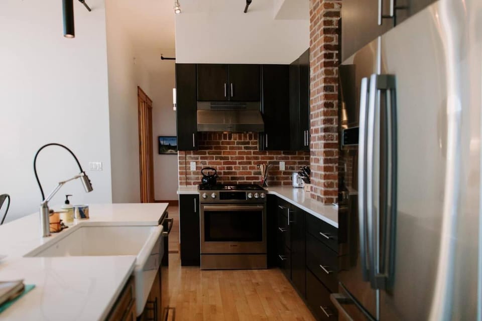 Chic 3BR Industrial Loft Main St w Garage House in Sheridan