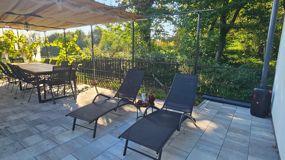Patio, Seating area, sunbed