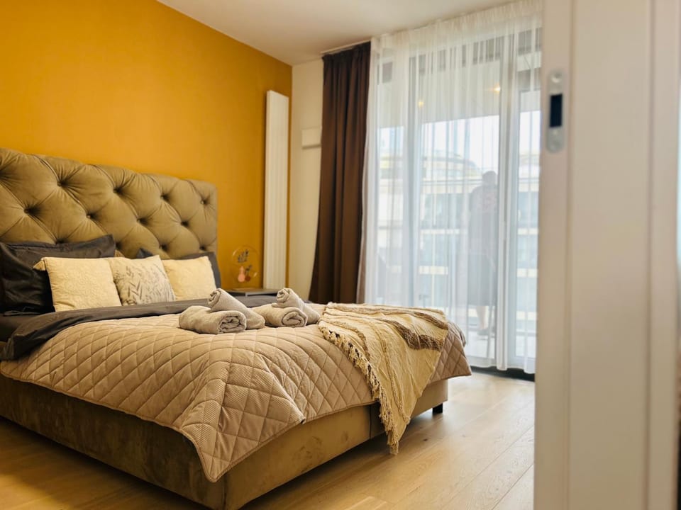 CityLightsEuroveaTower Apartment in Bratislava
