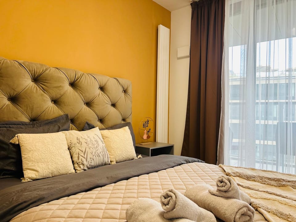 CityLightsEuroveaTower Apartment in Bratislava