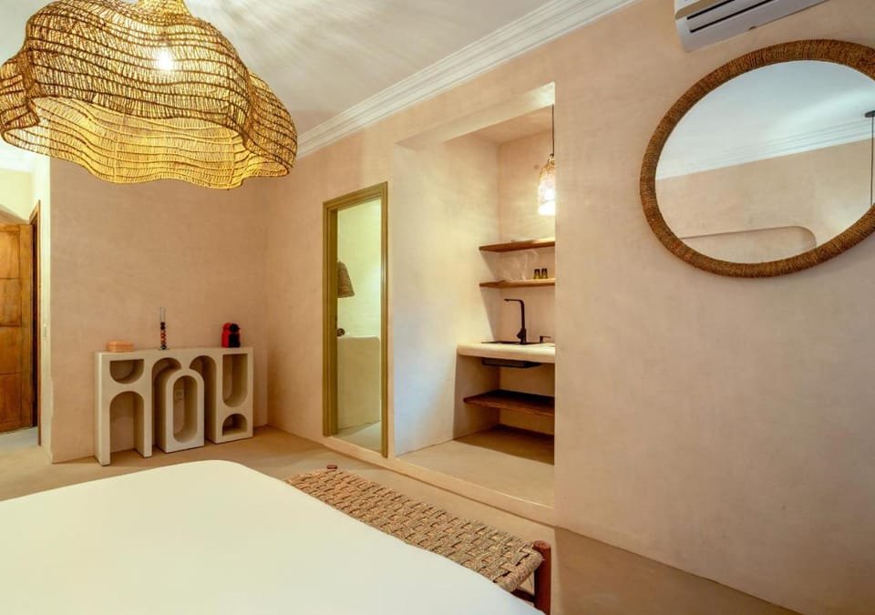Kitchen or kitchenette, stove, stove, kitchen