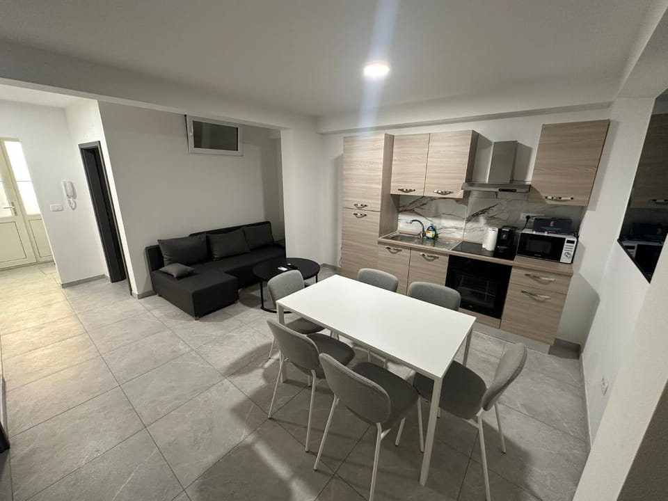 Kitchen or kitchenette, Living room, Seating area, Dining area, oven, pet friendly