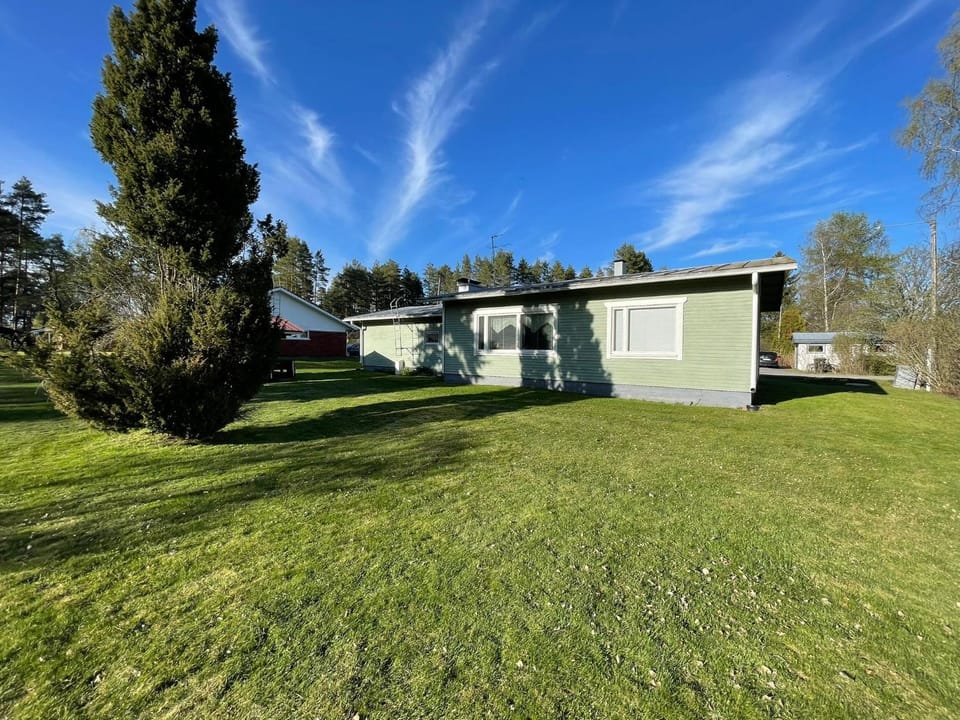 Property building, Day, Garden, Garden, Garden view