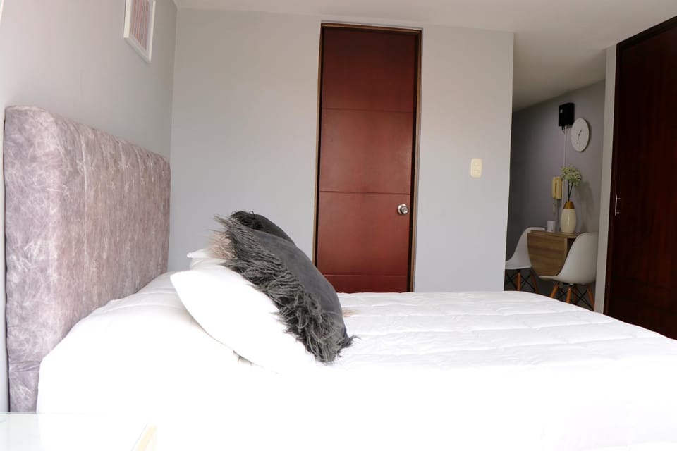 Confortable apartaestudió cerca Av de los estudiantes, norte, apto 303 Apartment in Pasto