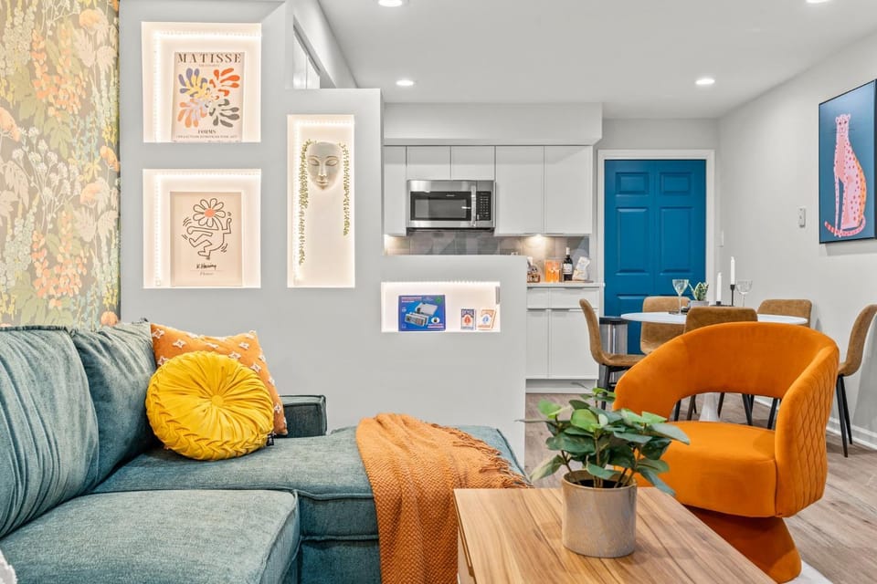 Kitchen or kitchenette, Living room