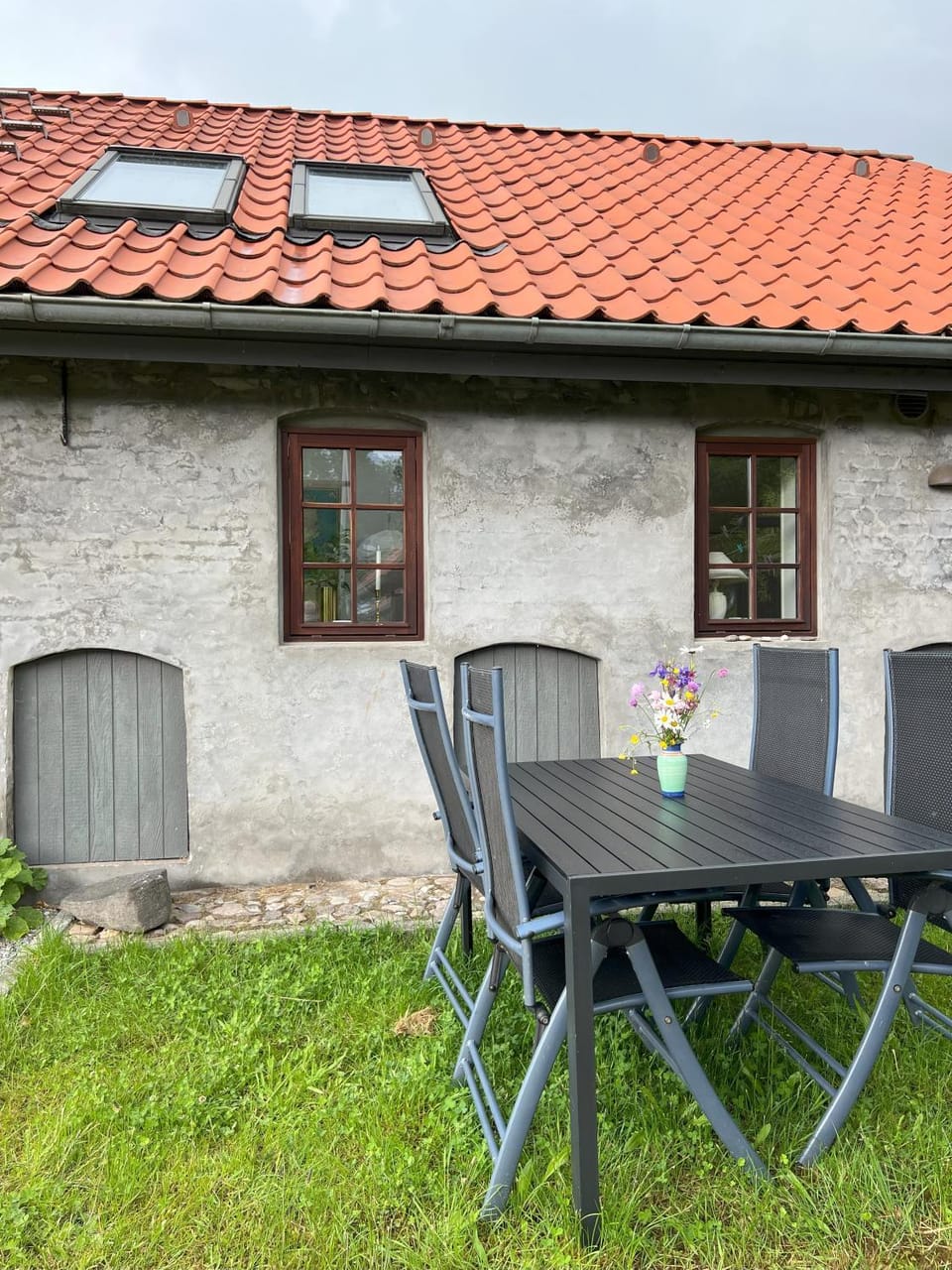 Property building, Garden, Balcony/Terrace