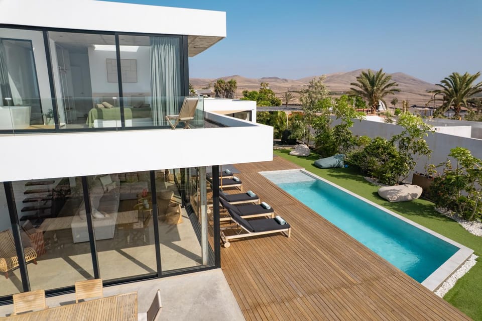 Salty Villa by Aura Collection Villa in Maxorata