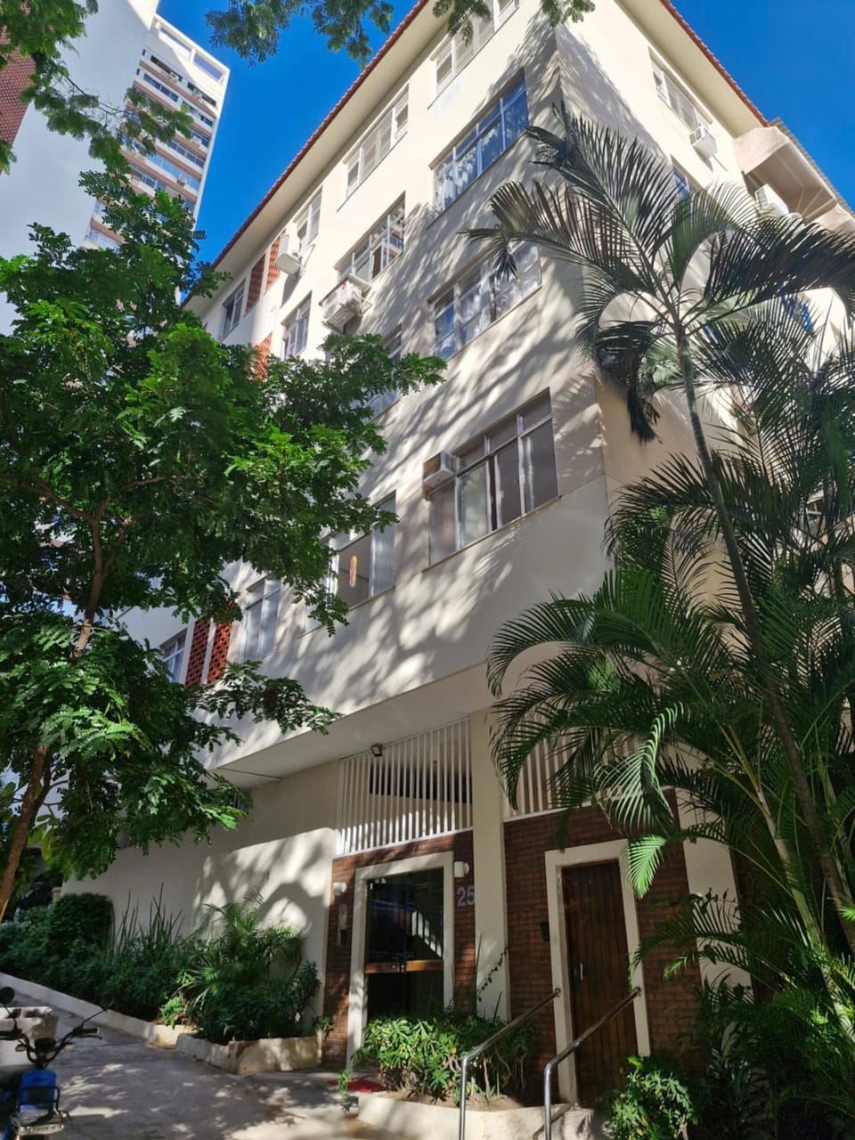 Property building, Day
