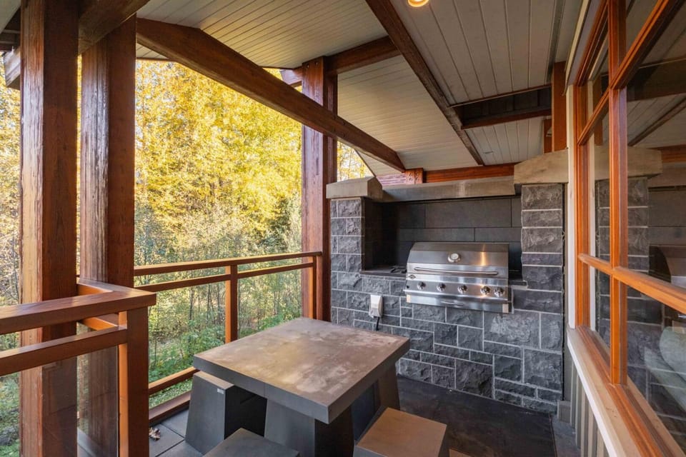 BBQ facilities, Balcony/Terrace