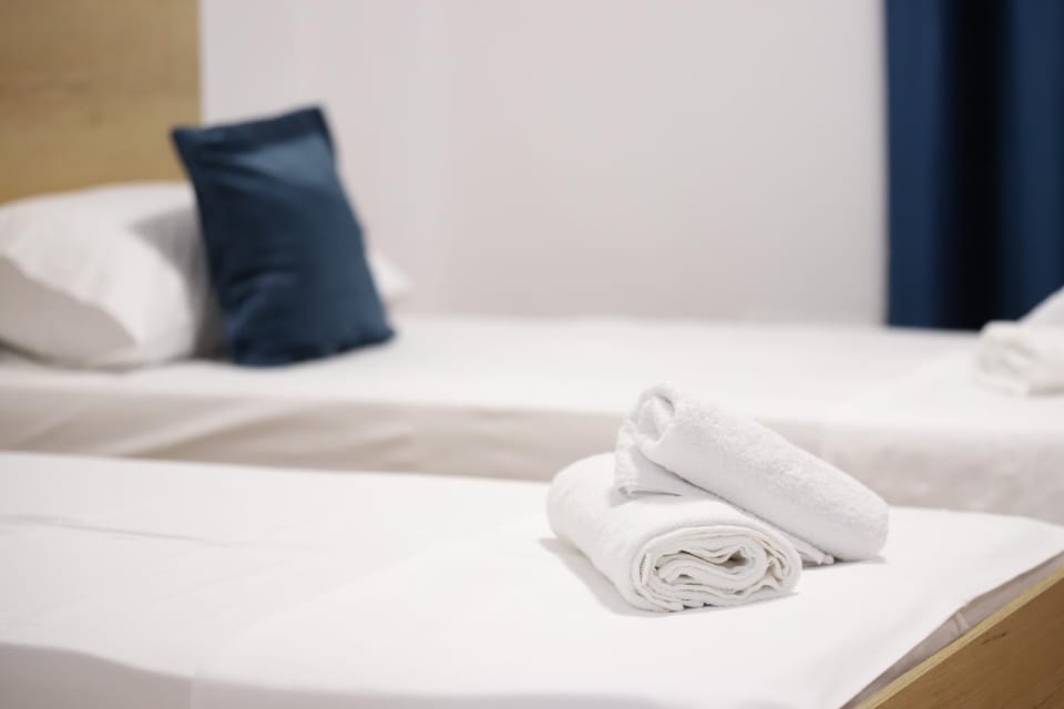 Bed, Photo of the whole room, Bedroom, towels