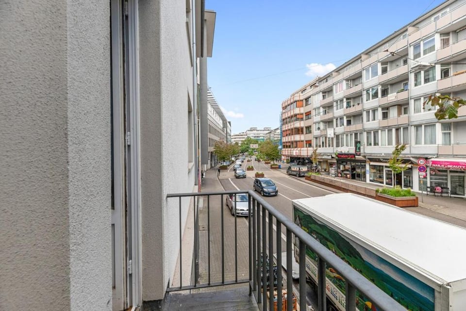 Neighbourhood, View (from property/room), Balcony/Terrace, City view, Street view